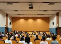 novo auditório escolar Teixeira de Freitas