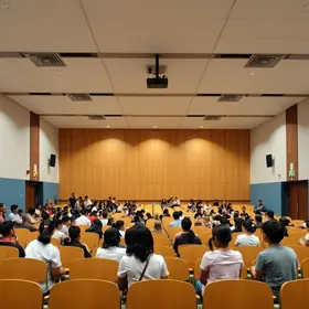 novo auditório escolar Teixeira de Freitas